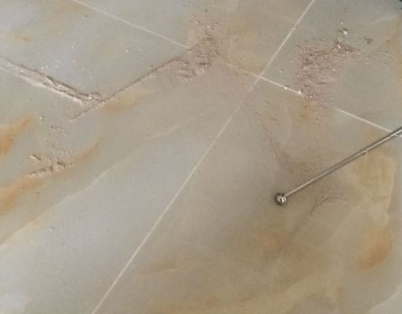 宜宾市瓷砖空鼓维修公司分享粘合剂选择不当在瓷砖铺贴过程中可能导致以下问题